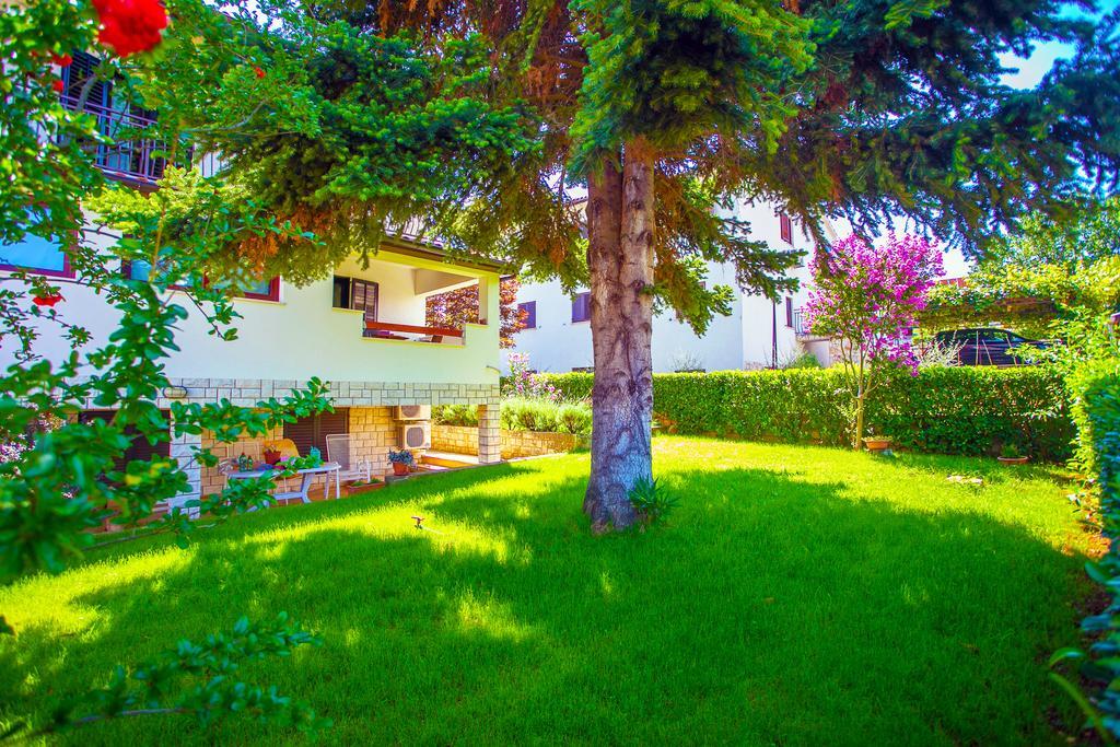 Apartment Pinia Porec Luaran gambar